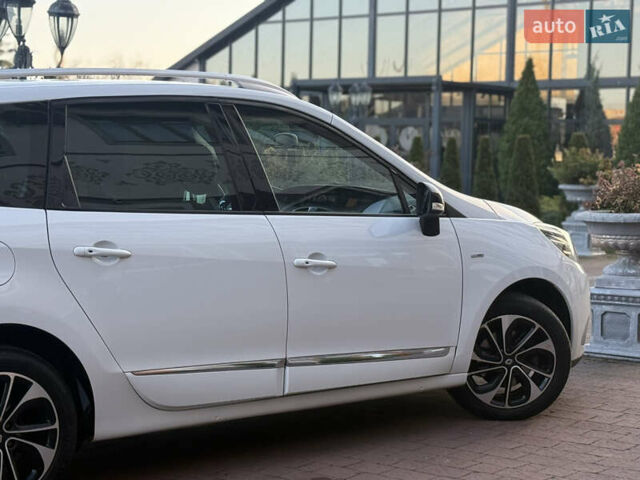 Білий Рено Гранд Сценік, об'ємом двигуна 1.6 л та пробігом 179 тис. км за 10950 $, фото 32 на Automoto.ua