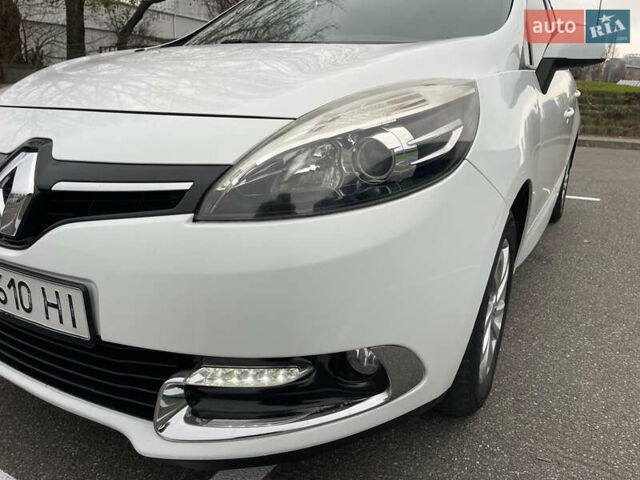 Білий Рено Гранд Сценік, об'ємом двигуна 1.5 л та пробігом 216 тис. км за 8700 $, фото 12 на Automoto.ua