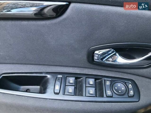 Белый Рено Гранд Сценик, объемом двигателя 1.5 л и пробегом 219 тыс. км за 9900 $, фото 27 на Automoto.ua