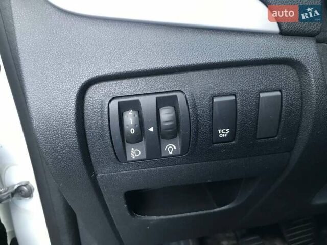 Белый Рено Гранд Сценик, объемом двигателя 1.5 л и пробегом 219 тыс. км за 9900 $, фото 28 на Automoto.ua