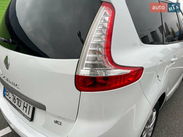 Білий Рено Гранд Сценік, об'ємом двигуна 1.5 л та пробігом 216 тис. км за 8700 $, фото 15 на Automoto.ua