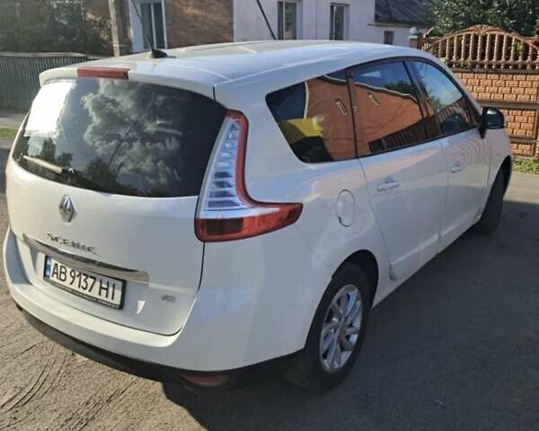 Белый Рено Гранд Сценик, объемом двигателя 1.46 л и пробегом 312 тыс. км за 9300 $, фото 1 на Automoto.ua