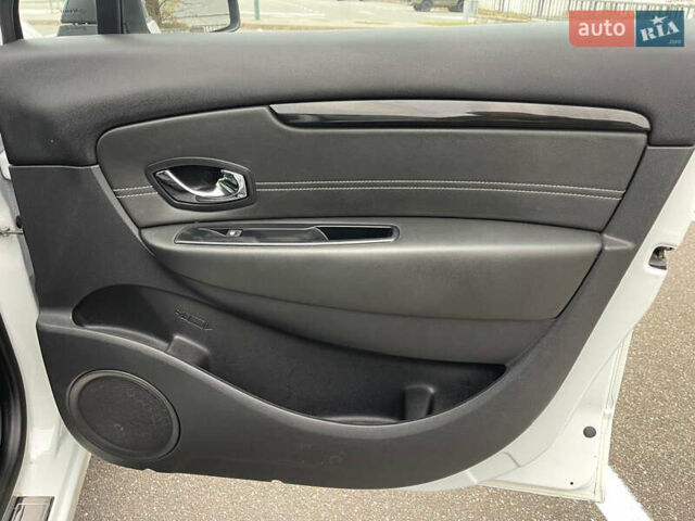 Білий Рено Гранд Сценік, об'ємом двигуна 1.5 л та пробігом 216 тис. км за 8700 $, фото 34 на Automoto.ua