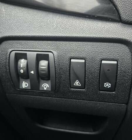 Белый Рено Гранд Сценик, объемом двигателя 1.6 л и пробегом 259 тыс. км за 9750 $, фото 48 на Automoto.ua