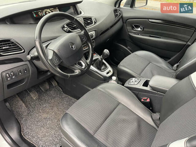 Білий Рено Гранд Сценік, об'ємом двигуна 1.5 л та пробігом 216 тис. км за 8700 $, фото 21 на Automoto.ua