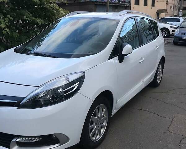 Белый Рено Гранд Сценик, объемом двигателя 1.5 л и пробегом 219 тыс. км за 9900 $, фото 24 на Automoto.ua