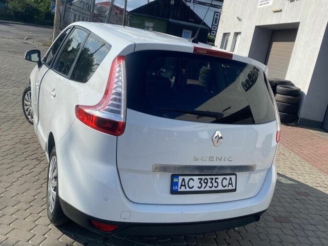 Белый Рено Гранд Сценик, объемом двигателя 1.5 л и пробегом 245 тыс. км за 9000 $, фото 2 на Automoto.ua