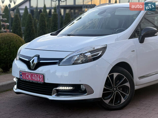 Білий Рено Гранд Сценік, об'ємом двигуна 1.6 л та пробігом 179 тис. км за 10950 $, фото 9 на Automoto.ua