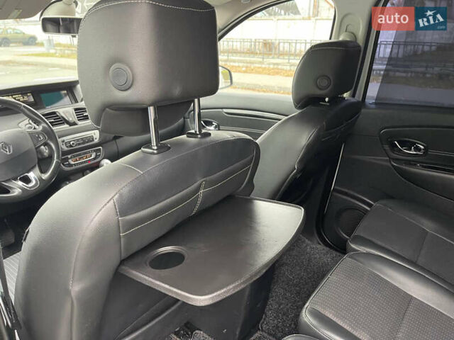 Білий Рено Гранд Сценік, об'ємом двигуна 1.5 л та пробігом 216 тис. км за 8700 $, фото 35 на Automoto.ua