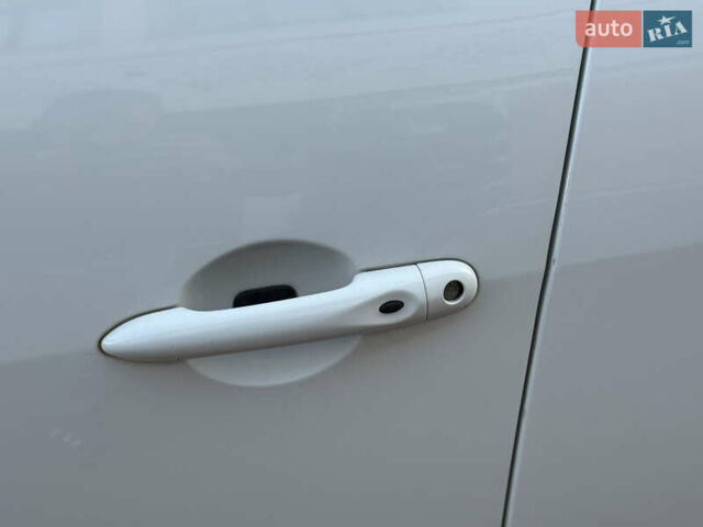 Білий Рено Гранд Сценік, об'ємом двигуна 1.6 л та пробігом 179 тис. км за 10950 $, фото 13 на Automoto.ua