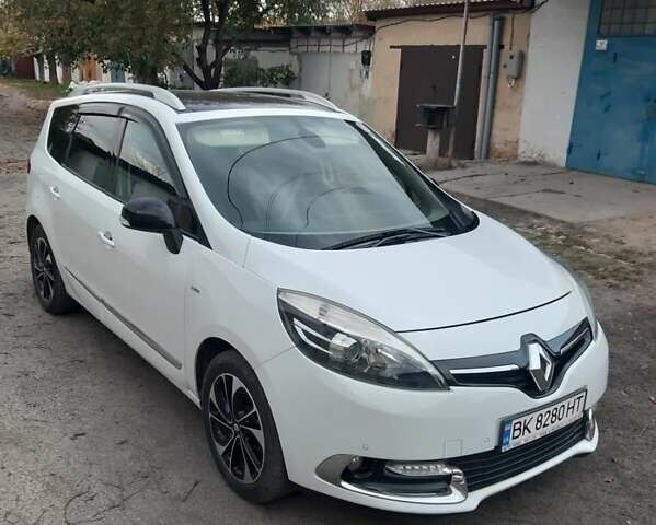 Белый Рено Гранд Сценик, объемом двигателя 1.5 л и пробегом 260 тыс. км за 11500 $, фото 8 на Automoto.ua