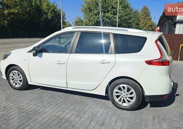 Білий Рено Гранд Сценік, об'ємом двигуна 1.5 л та пробігом 211 тис. км за 9950 $, фото 11 на Automoto.ua