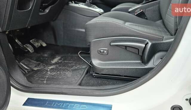 Білий Рено Гранд Сценік, об'ємом двигуна 1.5 л та пробігом 211 тис. км за 9950 $, фото 41 на Automoto.ua