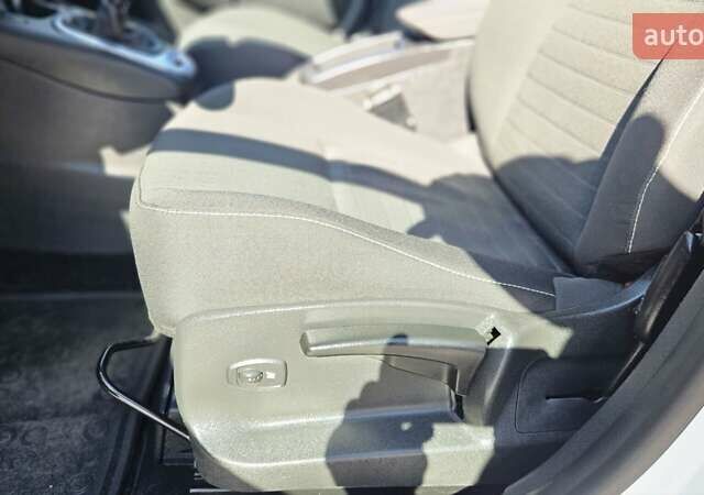 Білий Рено Гранд Сценік, об'ємом двигуна 1.5 л та пробігом 211 тис. км за 9950 $, фото 52 на Automoto.ua