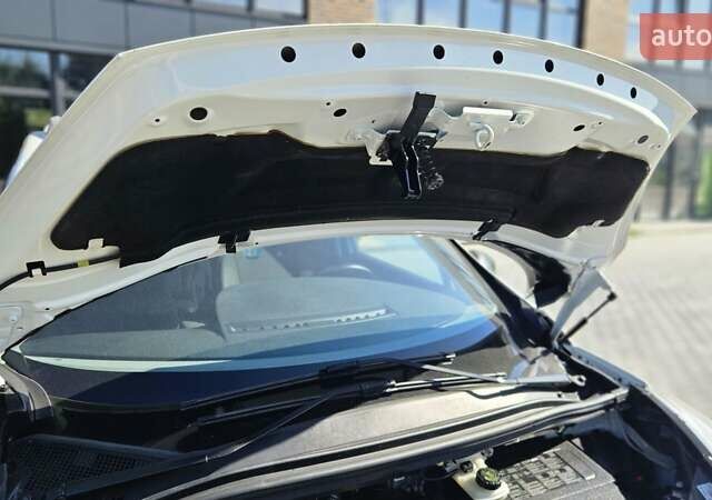 Білий Рено Гранд Сценік, об'ємом двигуна 1.5 л та пробігом 211 тис. км за 9950 $, фото 33 на Automoto.ua