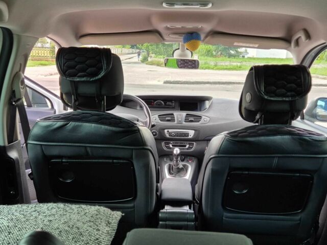 Белый Рено Гранд Сценик, объемом двигателя 1.5 л и пробегом 166 тыс. км за 267 $, фото 16 на Automoto.ua