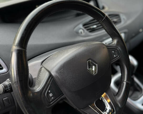 Білий Рено Гранд Сценік, об'ємом двигуна 1.5 л та пробігом 270 тис. км за 8999 $, фото 19 на Automoto.ua