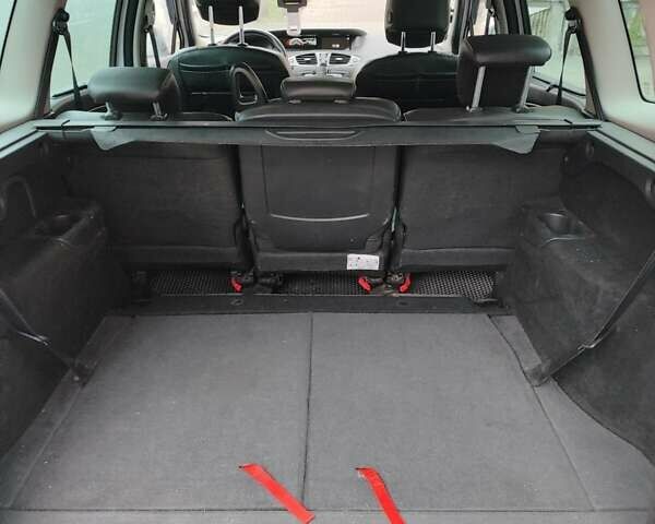 Білий Рено Гранд Сценік, об'ємом двигуна 1.6 л та пробігом 270 тис. км за 9200 $, фото 19 на Automoto.ua