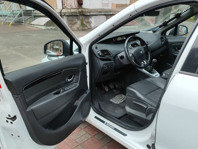 Білий Рено Гранд Сценік, об'ємом двигуна 1.6 л та пробігом 270 тис. км за 9200 $, фото 7 на Automoto.ua