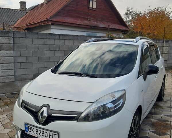 Белый Рено Гранд Сценик, объемом двигателя 1.5 л и пробегом 260 тыс. км за 11500 $, фото 7 на Automoto.ua