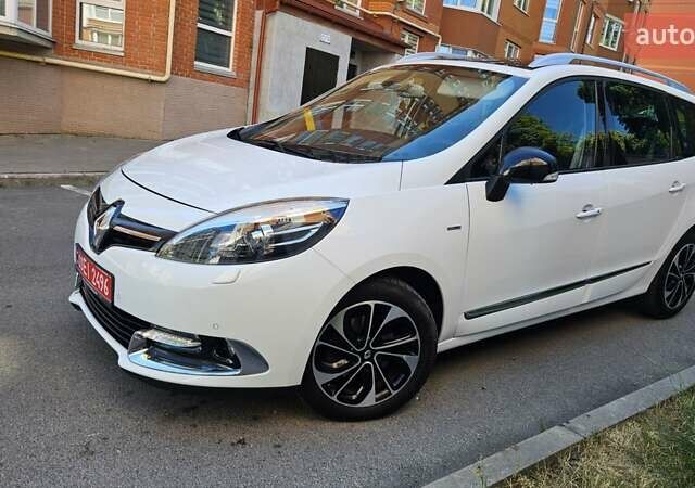 Білий Рено Гранд Сценік, об'ємом двигуна 1.5 л та пробігом 149 тис. км за 13199 $, фото 4 на Automoto.ua