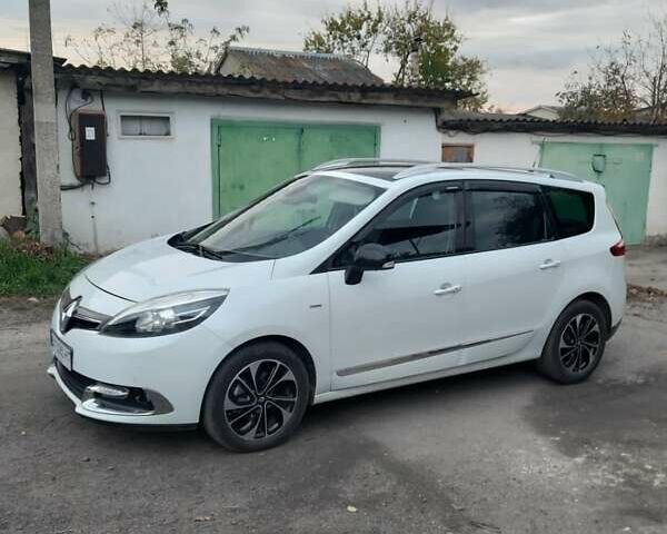 Белый Рено Гранд Сценик, объемом двигателя 1.5 л и пробегом 260 тыс. км за 11500 $, фото 5 на Automoto.ua