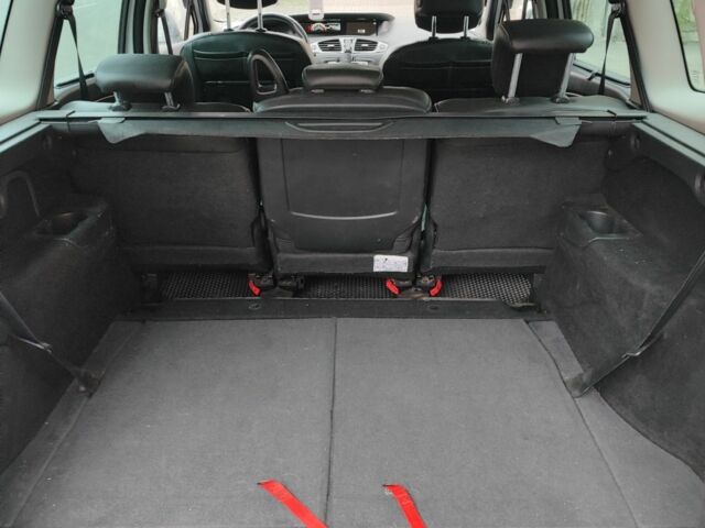 Білий Рено Гранд Сценік, об'ємом двигуна 1.6 л та пробігом 270 тис. км за 9200 $, фото 20 на Automoto.ua