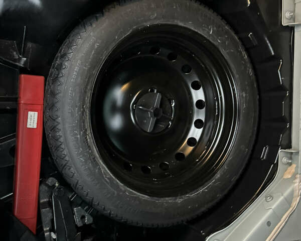 Белый Рено Гранд Сценик, объемом двигателя 2 л и пробегом 274 тыс. км за 11550 $, фото 17 на Automoto.ua