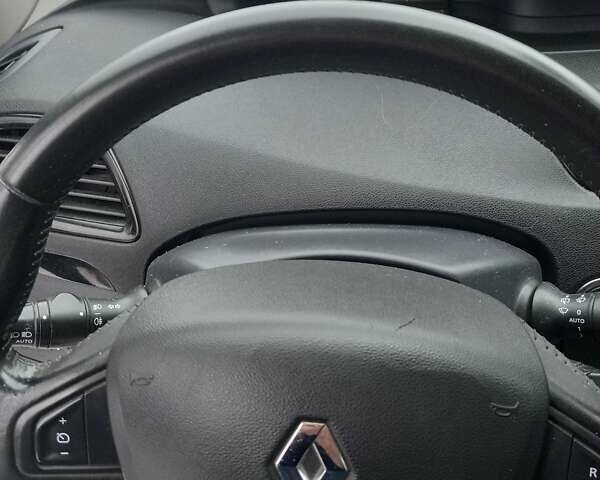 Белый Рено Гранд Сценик, объемом двигателя 1.46 л и пробегом 257 тыс. км за 10200 $, фото 13 на Automoto.ua