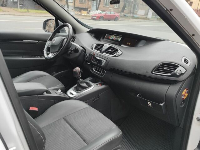 Білий Рено Гранд Сценік, об'ємом двигуна 1.6 л та пробігом 270 тис. км за 9200 $, фото 16 на Automoto.ua