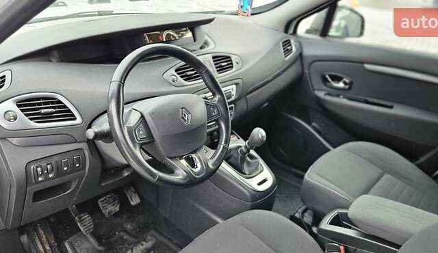 Білий Рено Гранд Сценік, об'ємом двигуна 1.5 л та пробігом 211 тис. км за 9950 $, фото 44 на Automoto.ua