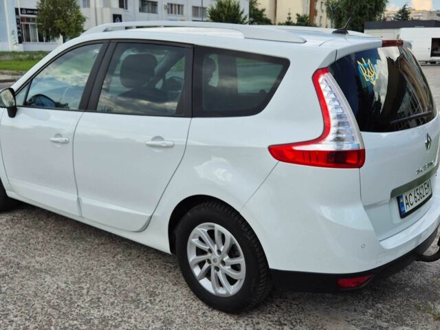 Белый Рено Гранд Сценик, объемом двигателя 1.5 л и пробегом 166 тыс. км за 267 $, фото 5 на Automoto.ua