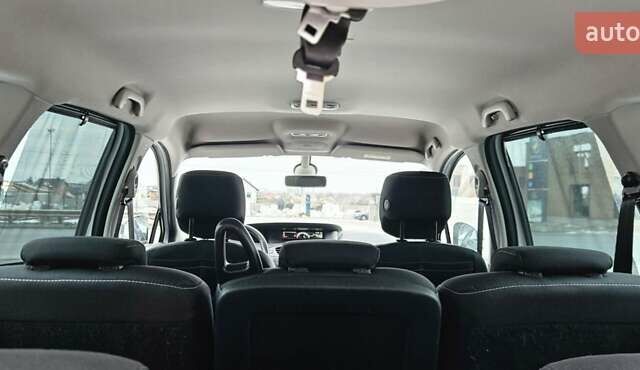 Білий Рено Гранд Сценік, об'ємом двигуна 1.5 л та пробігом 211 тис. км за 9950 $, фото 29 на Automoto.ua