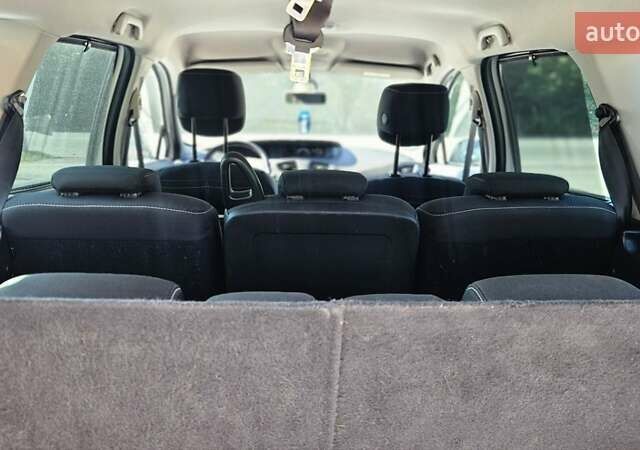 Білий Рено Гранд Сценік, об'ємом двигуна 1.5 л та пробігом 211 тис. км за 9950 $, фото 32 на Automoto.ua