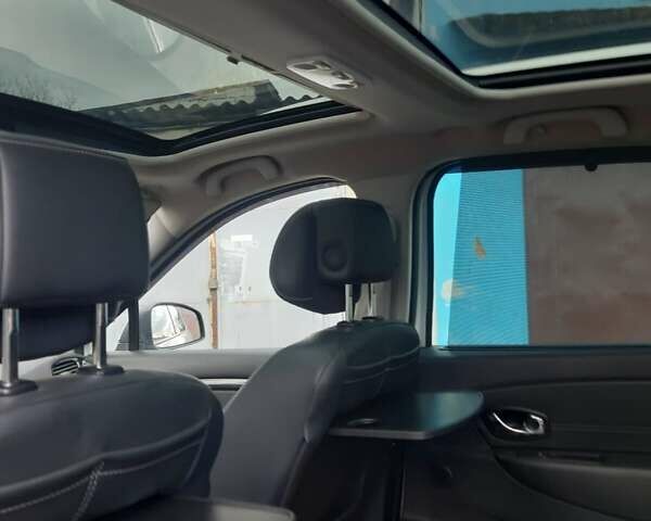 Белый Рено Гранд Сценик, объемом двигателя 1.5 л и пробегом 260 тыс. км за 11500 $, фото 15 на Automoto.ua