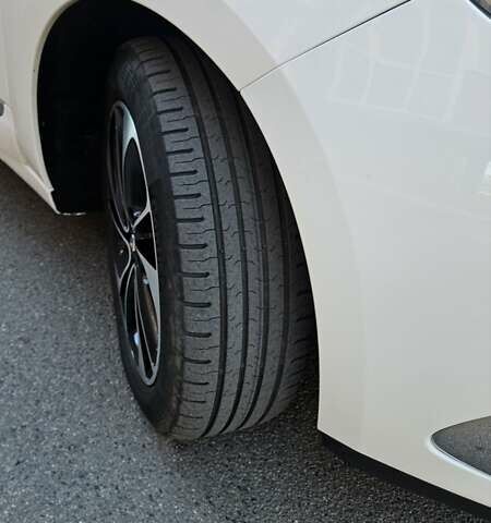 Білий Рено Гранд Сценік, об'ємом двигуна 1.5 л та пробігом 149 тис. км за 13199 $, фото 6 на Automoto.ua