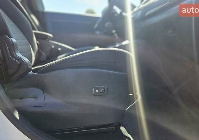 Білий Рено Гранд Сценік, об'ємом двигуна 1.5 л та пробігом 211 тис. км за 9950 $, фото 22 на Automoto.ua