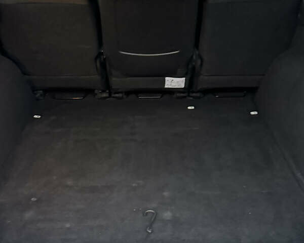 Белый Рено Гранд Сценик, объемом двигателя 2 л и пробегом 274 тыс. км за 11550 $, фото 16 на Automoto.ua