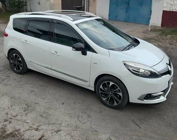 Белый Рено Гранд Сценик, объемом двигателя 1.5 л и пробегом 260 тыс. км за 11500 $, фото 2 на Automoto.ua