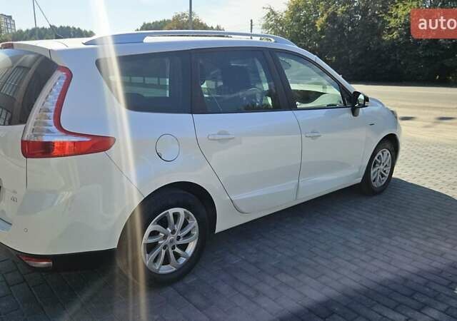 Білий Рено Гранд Сценік, об'ємом двигуна 1.5 л та пробігом 211 тис. км за 9950 $, фото 18 на Automoto.ua