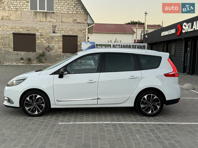 Белый Рено Гранд Сценик, объемом двигателя 2 л и пробегом 274 тыс. км за 11550 $, фото 1 на Automoto.ua