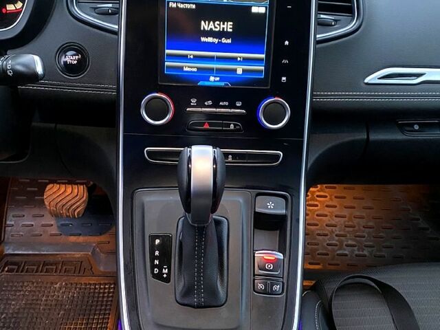 Белый Рено Гранд Сценик, объемом двигателя 1.6 л и пробегом 0 тыс. км за 12300 $, фото 6 на Automoto.ua