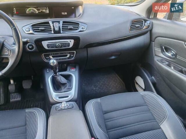 Білий Рено Гранд Сценік, об'ємом двигуна 1.6 л та пробігом 178 тис. км за 11200 $, фото 13 на Automoto.ua