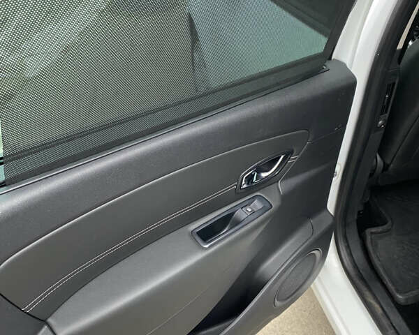 Белый Рено Гранд Сценик, объемом двигателя 1.5 л и пробегом 270 тыс. км за 8699 $, фото 9 на Automoto.ua