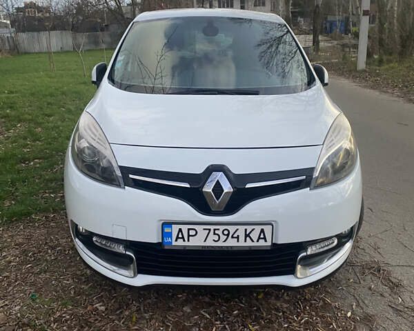 Белый Рено Гранд Сценик, объемом двигателя 1.5 л и пробегом 270 тыс. км за 8699 $, фото 6 на Automoto.ua