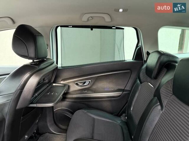 Белый Рено Гранд Сценик, объемом двигателя 1.6 л и пробегом 232 тыс. км за 14300 $, фото 59 на Automoto.ua