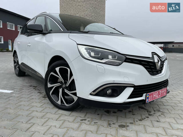 Белый Рено Гранд Сценик, объемом двигателя 1.6 л и пробегом 216 тыс. км за 16000 $, фото 5 на Automoto.ua