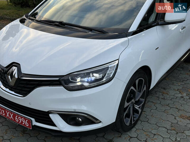 Белый Рено Гранд Сценик, объемом двигателя 1.6 л и пробегом 218 тыс. км за 15300 $, фото 11 на Automoto.ua