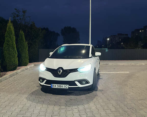 Білий Рено Гранд Сценік, об'ємом двигуна 1.5 л та пробігом 183 тис. км за 15000 $, фото 4 на Automoto.ua