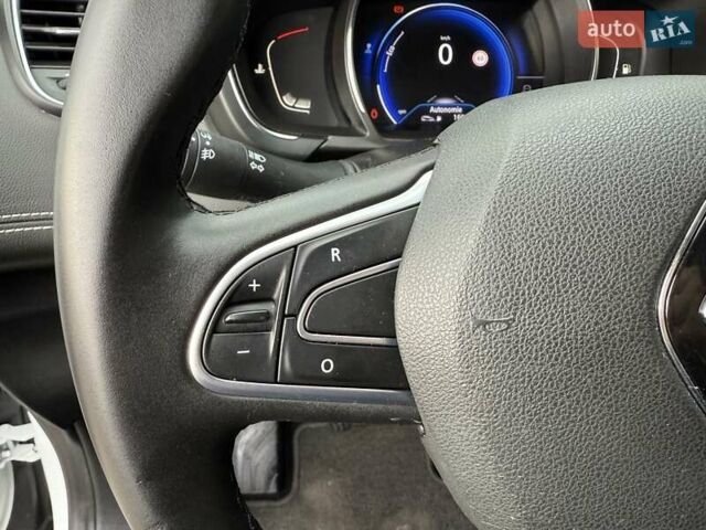 Белый Рено Гранд Сценик, объемом двигателя 1.6 л и пробегом 232 тыс. км за 14300 $, фото 35 на Automoto.ua